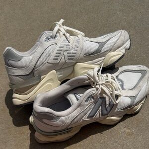 New Balance mens 9